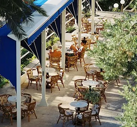 Aurora 3* Makarska